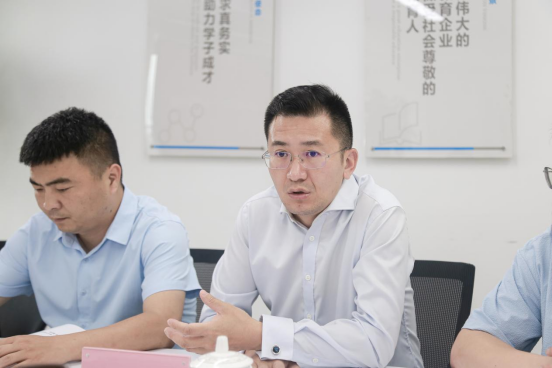 四川省專家張藜山博士一行到訪學會共謀教育創新與合作共贏