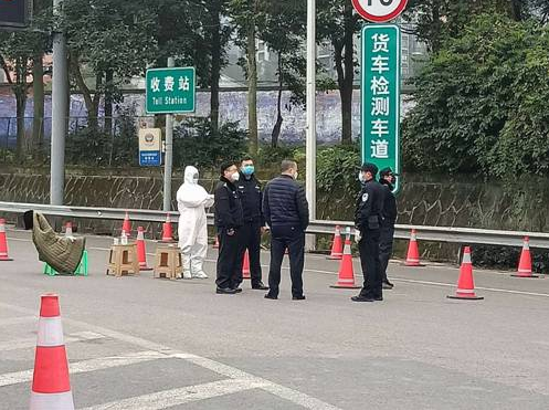 【在行動】筑牢防線鎖住疫情，璧山電大學員一線奮戰盡心力