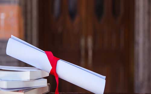 成人高考大學學費是多少？