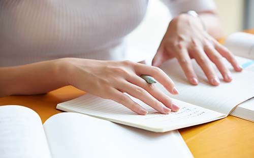 成人高考課本在哪里買？