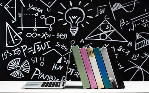 成人高考商務英語專業主要學習課程有哪些？現場確認要求有哪些？