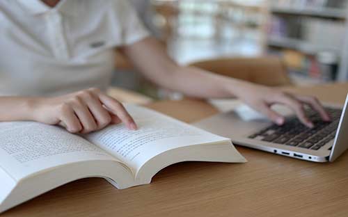 在職學歷提升哪家機構好？如何選擇更適合？