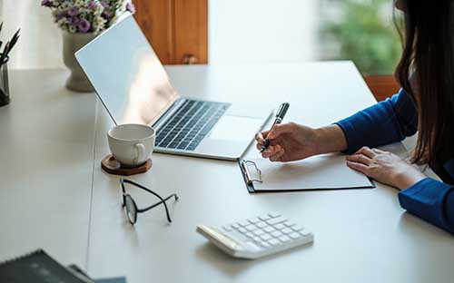 成人高考報考醫學類專業應具備什么條件？現場確認流程是什么？