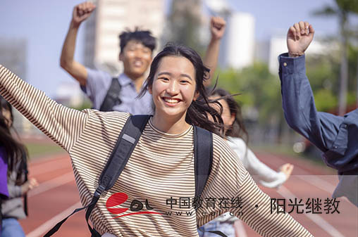 成人高考教材有嗎？去哪里買？