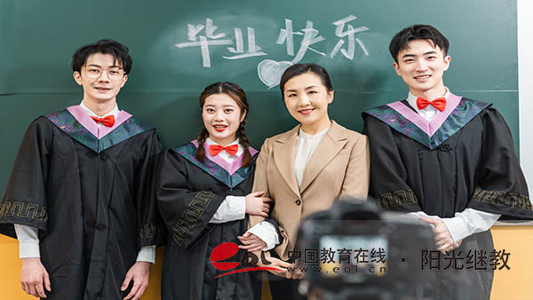 成人高考多久可以拿到畢業證？怎么申請學位證？