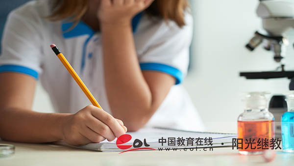 成人高考需要準備的材料有哪些?考哪些內容? 成人高考需要準備的材料有哪些?考哪些內容?