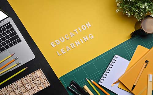 國家開放大學的學生在網上怎么補考？成績如何查詢？
