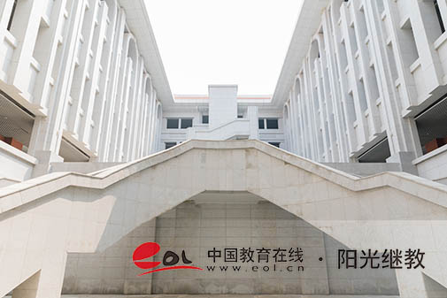 國開秋季報名時間是多久？需要準備哪些材料？