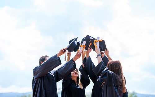 國家開放大學什么專業好學一點？考試考什么？