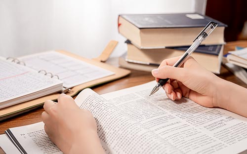 申請日本留學本科一般要準備哪些材料