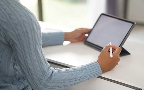 自考本科雙證有什么好處？屬于全日制嗎？