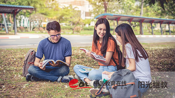 自考本科提供哪些專業可以報名？費用有哪些？